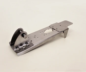 Крепление датчика эхолота Garmin на струбцину